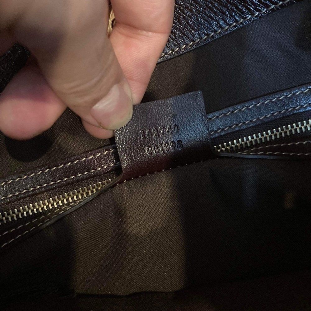 Gucci Dark Brown Shoulder Bag with Iconic Emblem - Picture 11 of 12